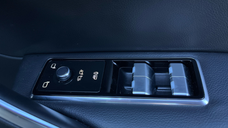 Jaguar F-Pace 2.0 P400e R-Dynamic SE Black 5dr Auto AWD Estate